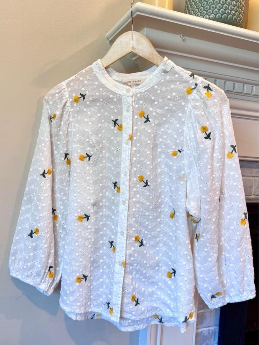 Solitaire White Embroidered Eyelet Floral Blouse Size L